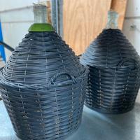 N.2 damigiane per vino