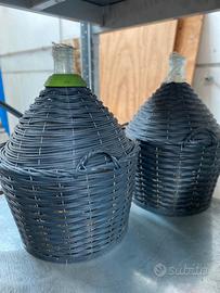 N.2 damigiane per vino