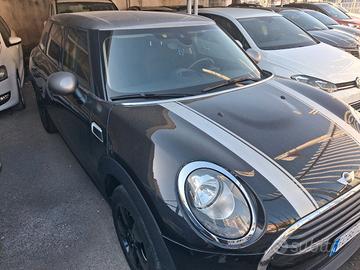 MINI Clubman Cooper D 2.0 Automatica – Full Option