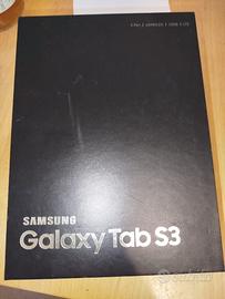 Galaxy Tab s3 128 GB con accessori