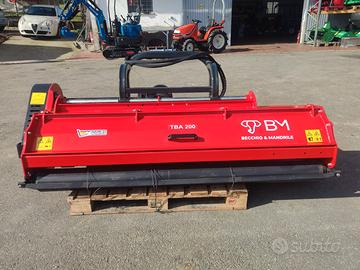 trincia erba B&M TBA 200 con spostamento idraulico