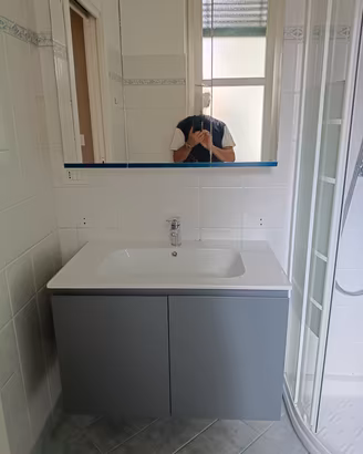 mobile bagno con specchiera