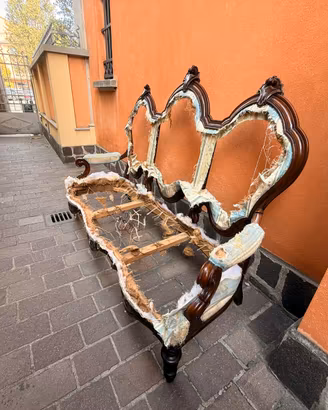 Divano XIX secolo