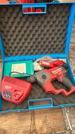 Tassellatore Milwaukee M12 CH