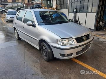 Ricambi Volkswagen Polo 2001 5 porte colori vari