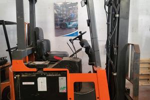 Carrello elevatore elettrico portata 1600kg