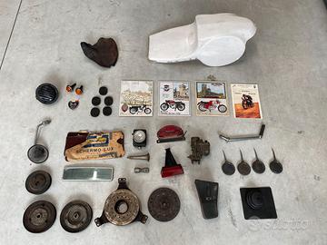 Oggetti vari Auto e Moto d'epoca e non solo...