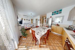 Tre locali con box e lavanderia