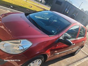 Auto Renault clio  benzina 2005 km 141000