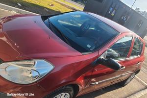 Auto Renault clio  benzina 2005 km 141000