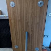 Tavolo rettangolare con piedi in metallo 