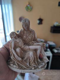 Scultura pietà di Michelangelo