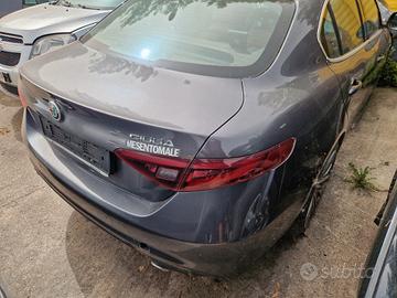 Alfa Romeo Giulia 2.2 diesel 2018 per ricambi (2a)