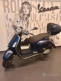 Piaggio Vespa 300 GTS hpe SUPER TECH ABS E5