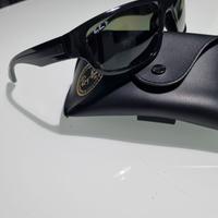 Ray Ban RB 4196 occhiali da sole lenti polarizzate