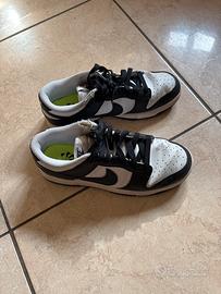 Nike Dunk Low in colorazione "Panda”
