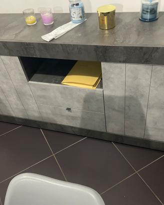 Madia,mobile tv,tavolino