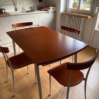 Tavolo da cucina piu sedie