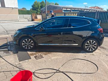 clio full Hybrid perfetta cambio e  motore  nuovi