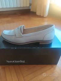 mocassini beige nero giardini 