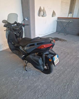 Yamaha X-Max 300 Tech