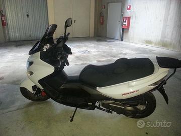 Kymco Xciting 300i - 2009