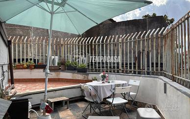 CASA INDIPENDENTE RISTRUTTURATA CON TERRAZZO