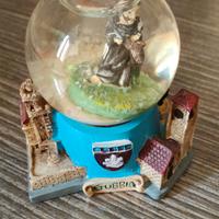 Palla di neve vintage di Gubbio con glitter 