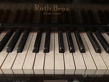 Autopiano a rulli con anpia dotazione di rulli