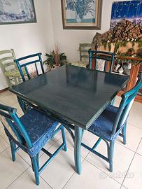 Tavolo vintage laccato blu con sedie