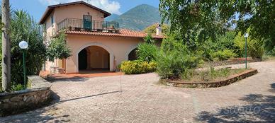 Villa con terreno a Maenza