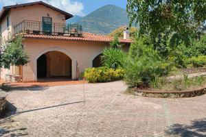 Villa con terreno a Maenza
