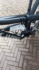 freni Sram  level ultimate stealth   4 pistoncini 