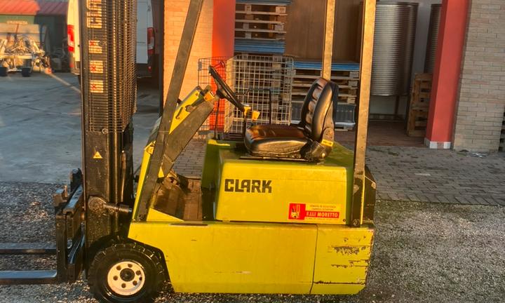 Muletto clarck 15 qli