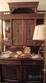 Mobile antico con difetto