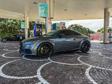AUDI TT TTS