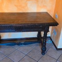 Tavolo antico intagliato periodo '700 circa