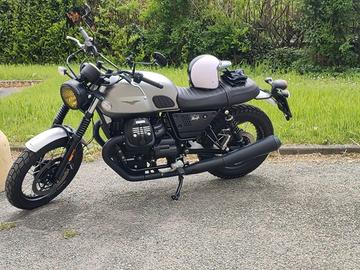 Moto Guzzi V7 III Rough