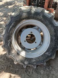 Gomme r20 R12 bkt + cerchioni