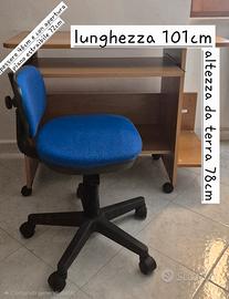 Scrivania porta PC salvaspazio con sedia girevole