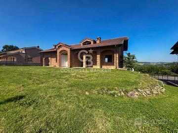 Villa di 580 m² con più di 5 locali e box auto a A