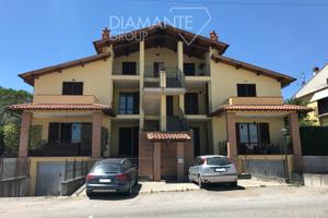 Appartamento indipendente a piano primo con garage