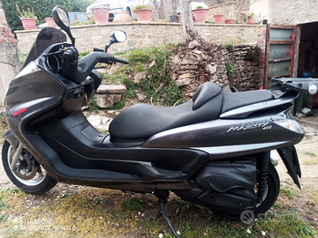 Yamaha majesty 400 anno 2004