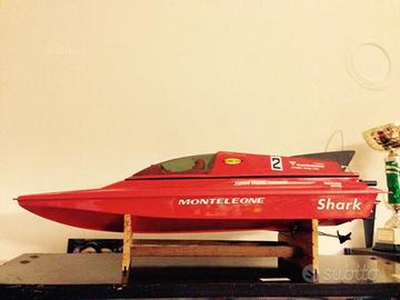 Motoscafo radiocomandato Monteleone Shark