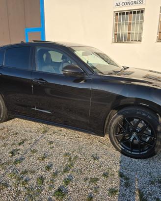 Stelvio Veloce 280cv