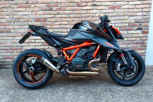 KTM Super Duke r 1290 (SOLO 5350 km)