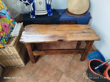 Panca fatta a mano con le legno riciclato 