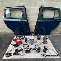 Ricambi Ford B-Max 2013 blu scuro 1400cc benzina