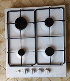 piano cottura Ikea Lagan 4 fuochi con piezoelettri