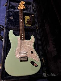 Fender Stratocaster Tom Delonge